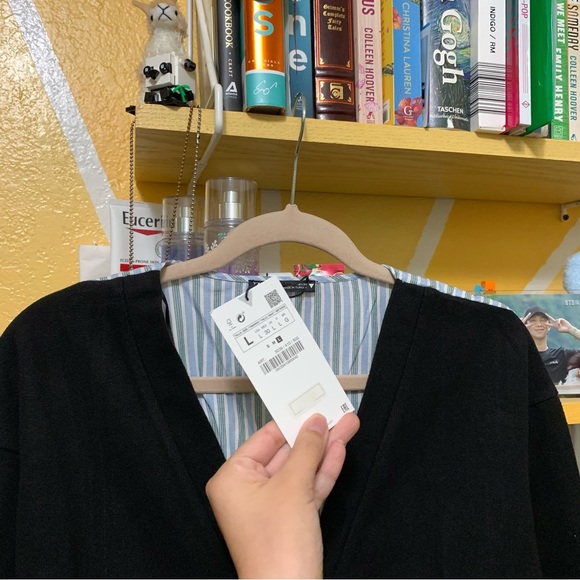 NWT ZARA Contrasting Poplin Sweater Cardigan TRF Size Various - Picture 3 of 5